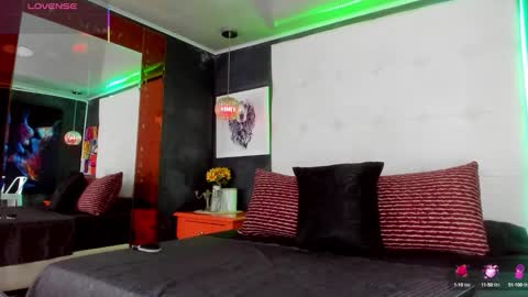 ---Cloe--- online show from September 26, 9:08 pm