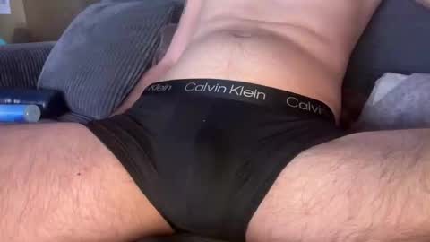 Snapshot of closeupbignick chatting on November 1, 1:18 am closeupbignick online show from November 1, 1:18 am