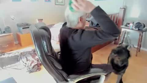 Snapshot of cloudalert62 chatting on February 5, 9:18 pm cloudalert62 online show from February 5, 9:18 pm