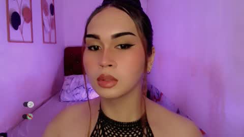 Snapshot of cloudia_babe chatting on October 30, 3:52 am Cloudia babe69 online show from October 30, 3:52 am