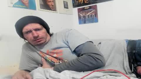 Snapshot of cloudyystarr666 chatting on November 1, 8:27 am cloudyystarr666 online show from November 1, 8:27 am