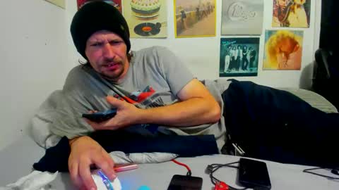 Snapshot of cloudyystarr666 chatting on December 1, 6:29 am cloudyystarr666 online show from December 1, 6:29 am