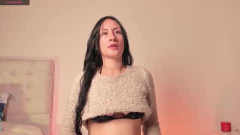 Chloe  online show from November 12, 12:44 am