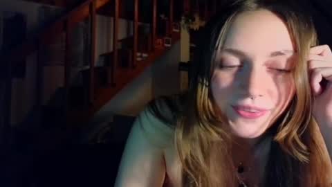 Snapshot of clover_tully chatting on February 11, 8:05 am Clover online show from February 11, 8:05 am