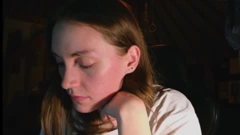 Snapshot of clover_tully chatting on February 28, 7:48 am Clover online show from February 28, 7:48 am