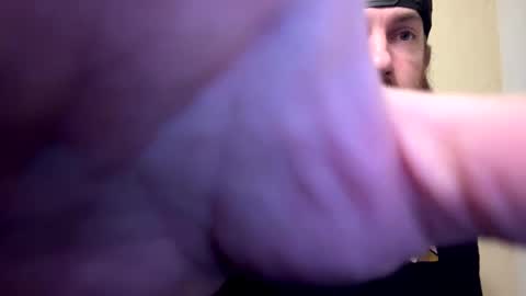 Snapshot of cloverboy1988 chatting on February 14, 12:47 pm cloverboy1988 online show from February 14, 12:47 pm