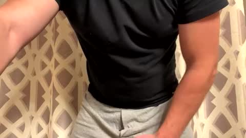 Snapshot of clovershit1 chatting on October 23, 1:05 am clovershit1 online show from October 23, 1:05 am