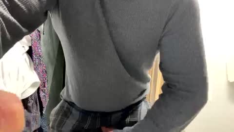 Snapshot of clovershit1 chatting on November 14, 2:27 pm clovershit1 online show from November 14, 2:27 pm