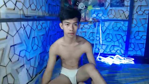 clyde_twinkx online show from January 18, 7:50 pm