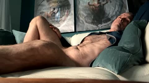 Snapshot of clydeninethousand chatting on October 1, 1:17 pm clydeninethousand online show from October 1, 1:17 pm