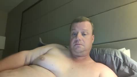 Snapshot of cmachen chatting on October 16, 1:39 am cmachen online show from October 16, 1:39 am