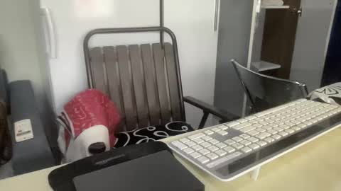 Snapshot of coach_karl chatting on February 24, 10:03 pm Coach Karl Porn Star Tip me all the way to my next trip online show from February 24, 10:03 pm