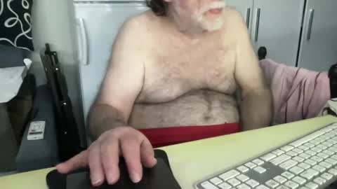 Snapshot of coach_karl chatting on November 3, 11:26 pm Coach Karl Porn Star Tip me all the way to my next trip online show from November 3, 11:26 pm