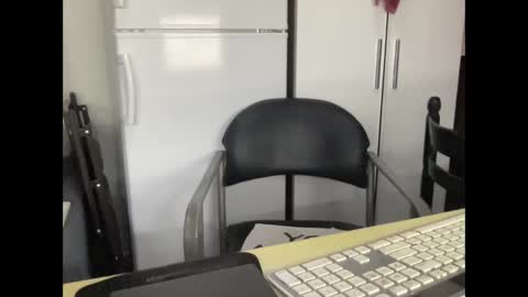 Snapshot of coach_karl chatting on November 21, 12:37 pm Coach Karl Porn Star Tip me all the way to my next trip online show from November 21, 12:37 pm