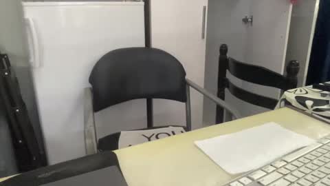 Snapshot of coach_karl chatting on November 29, 12:41 pm Coach Karl Porn Star Tip me all the way to my next trip online show from November 29, 12:41 pm