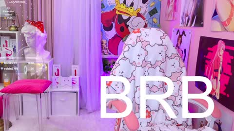 Snapshot of coconut_mia chatting on December 12, 11:14 pm Mia online show from December 12, 11:14 pm