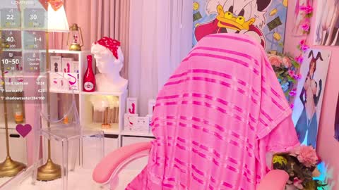 Snapshot of coconut_mia chatting on December 19, 3:29 am Mia online show from December 19, 3:29 am