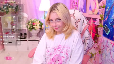 Snapshot of coconut_mia chatting on January 26, 3:27 am Mia online show from January 26, 3:27 am