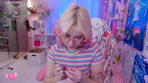 Snapshot of coconut_mia chatting on October 22, 5:34 pm Mia online show from October 22, 5:34 pm