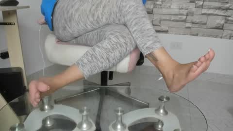 laurita online show from January 11, 6:35 am