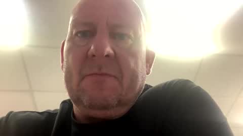 col4nows online show from September 25, 11:47 am