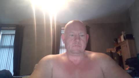 col4nows online show from November 17, 8:31 am