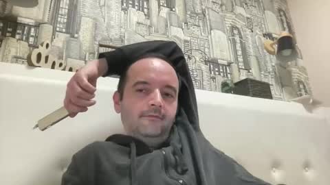 colambus83 online show from February 22, 3:43 pm