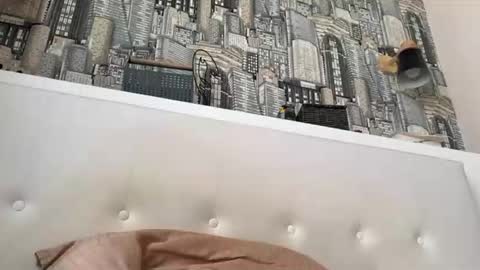 colambus83 online show from April 18, 5:33 am