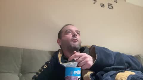 colambus83 online show from April 18, 7:18 pm