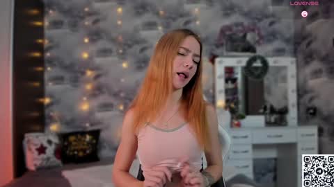 Snapshot of cold_waterfall chatting on December 20, 3:47 am Criss online show from December 20, 3:47 am