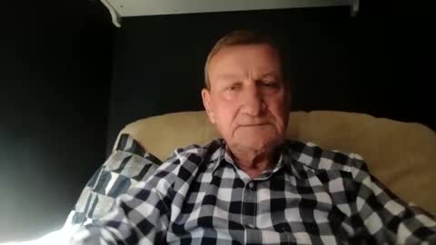 colinbeech online show from October 24, 9:06 am