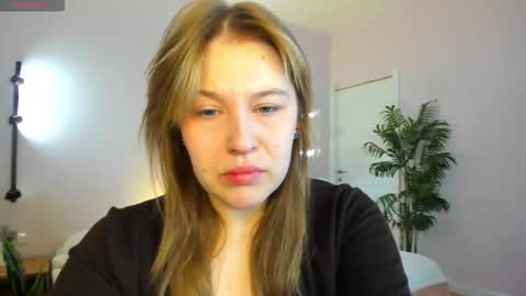 Collen Mon Tue Wed Thu Fri GMT 3 0300am - 0900am  online show from February 15, 4:58 pm