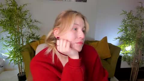 Snapshot of colleen_blake chatting on May 31, 6:09 pm Collen Mon Tue Wed Thu Fri GMT 3 0300am - 0900am online show from May 31, 6:09 pm