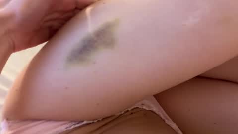 Snapshot of college_slut__ chatting on November 27, 7:10 am Allie online show from November 27, 7:10 am