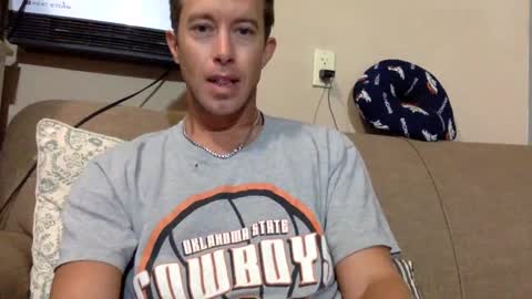 Snapshot of collegedudejames chatting on September 10, 4:07 pm DILF James online show from September 10, 4:07 pm