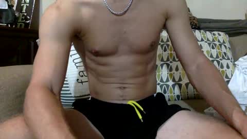 Snapshot of collegedudejames chatting on September 23, 1:25 pm DILF James online show from September 23, 1:25 pm