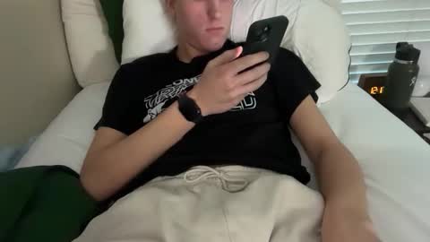 collegetwinky6769 online show from January 31, 11:14 pm