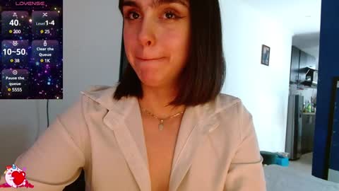 Snapshot of collette_beaufoy chatting on December 7, 3:41 pm Collette online show from December 7, 3:41 pm