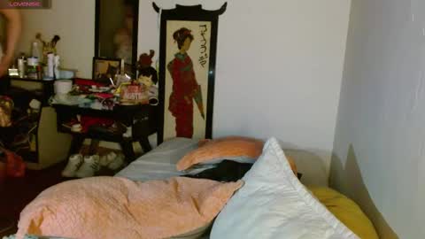 Snapshot of collette_beaufoy chatting on September 24, 5:00 am Collette online show from September 24, 5:00 am