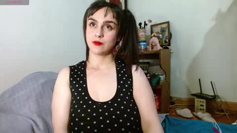 Snapshot of collette_beaufoy chatting on October 19, 10:32 pm Collette online show from October 19, 10:32 pm