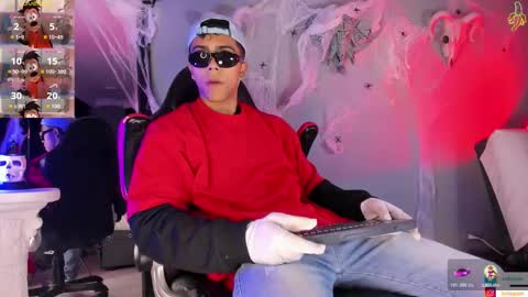 Snapshot of colstorw_ chatting on October 25, 10:34 am colstorw_ online show from October 25, 10:34 am