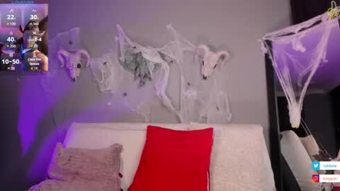 Snapshot of colstorw_ chatting on October 28, 10:41 am colstorw_ online show from October 28, 10:41 am