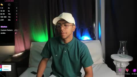 Snapshot of colstorw_ chatting on November 20, 10:15 am colstorw_ online show from November 20, 10:15 am