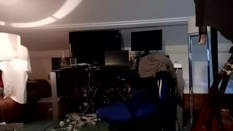 Snapshot of comingtocum chatting on November 19, 11:32 am comingtocum online show from November 19, 11:32 am