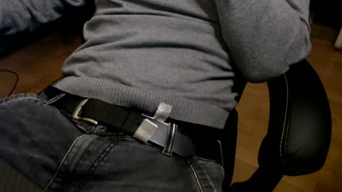 Snapshot of commanderchip chatting on January 20, 3:39 pm commanderchip online show from January 20, 3:39 pm