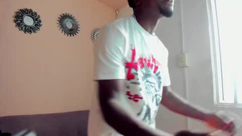 Snapshot of compton_01 chatting on September 29, 2:44 pm COMPTON online show from September 29, 2:44 pm