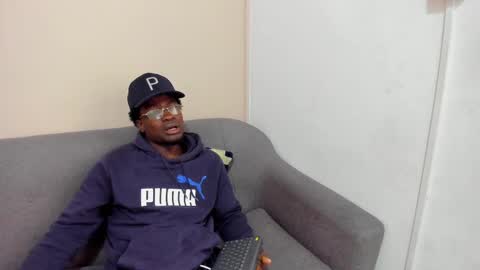 Snapshot of compton_01 chatting on October 1, 12:33 pm COMPTON online show from October 1, 12:33 pm