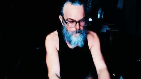 Snapshot of concreteshaman chatting on December 22, 4:31 am TOUCHSHAMAN online show from December 22, 4:31 am