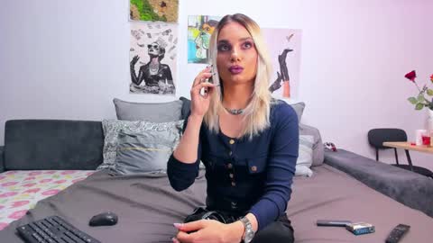 Snapshot of confidentmistress chatting on September 23, 4:10 pm GoddessA online show from September 23, 4:10 pm