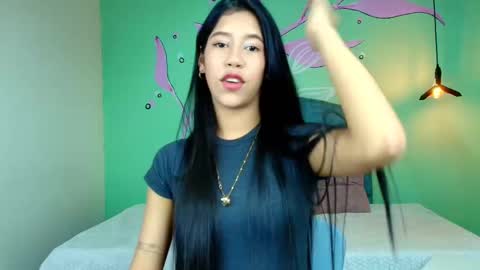 C O N N I E online show from October 4, 9:35 pm